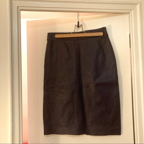 Vintage DKNY purple leather midi skirt - Picture 2 of 4